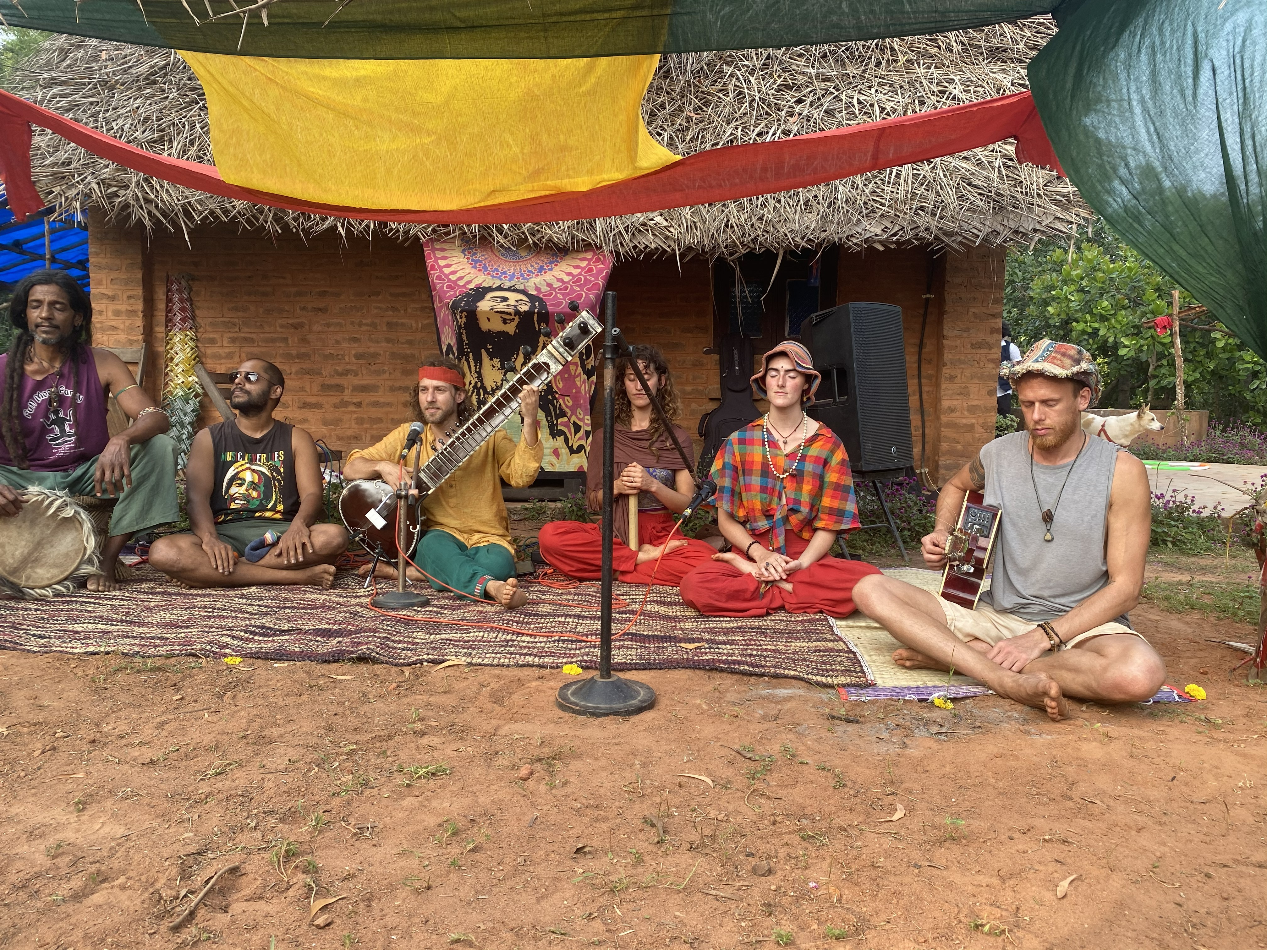 יואב בהודו במהלך השנים 2019 עד 2021.