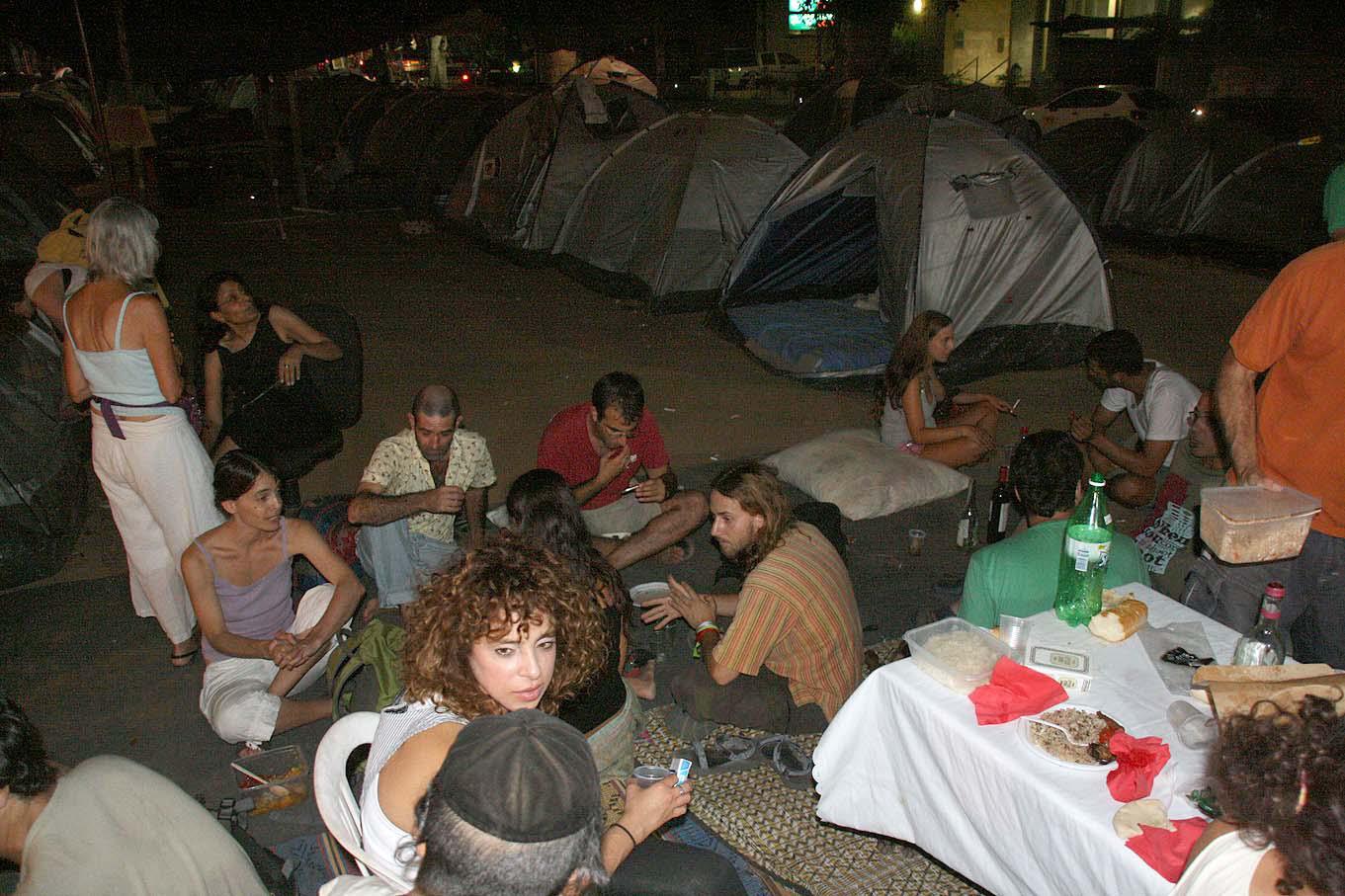 תמונת מחאה נוספת משדרות רוטשילד.